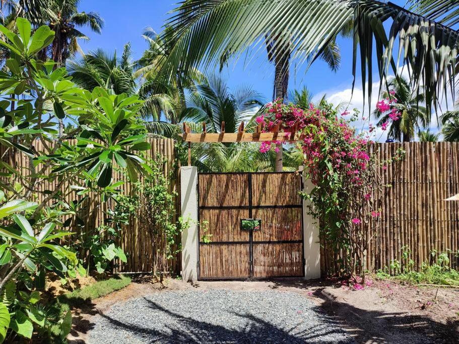 The Bamboo Houses - Tropical Garden & Empty Beach General Luna  Εξωτερικό φωτογραφία